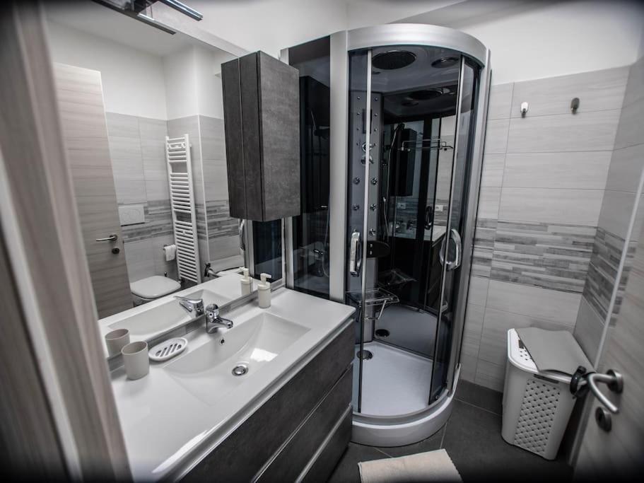 Apartament Modern Loft Center Of Turin + Jacuzzi 30M Metro Collegno Zewnętrze zdjęcie